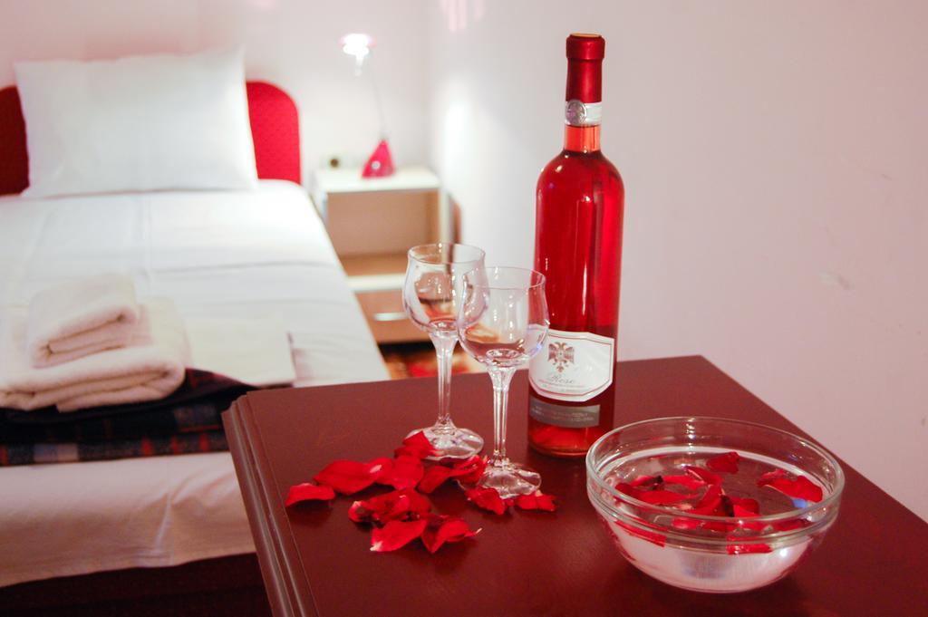 Hotel Montenegro Struga Eksteriør bilde